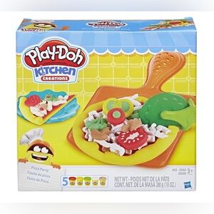 Play-doh Kitchen Creations Pizza Party Food‎ Set with 5 Cans of Play-Doh new